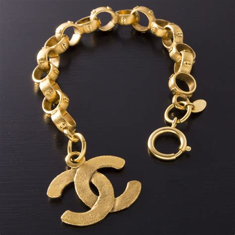 chanel pearl bracelet fake|vintage chanel bracelets.